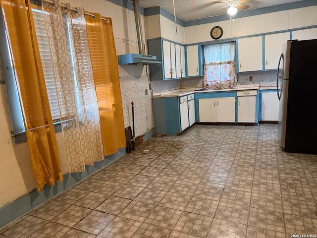 2907 MORALES ST, San Antonio, TX 78207