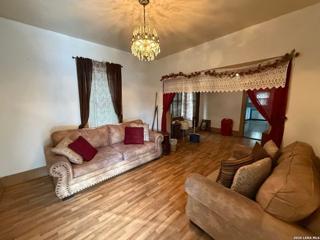 2907 MORALES ST, San Antonio, TX 78207