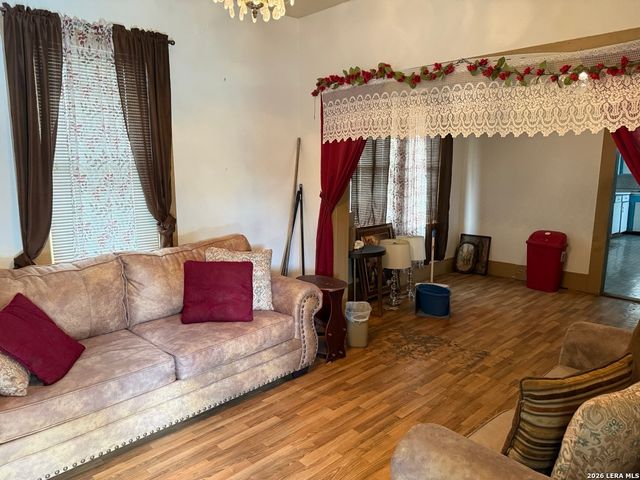 2907 MORALES ST, San Antonio, TX 78207