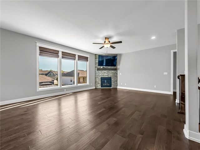 8615 NW 74th Terrace, Kansas City, MO 64152