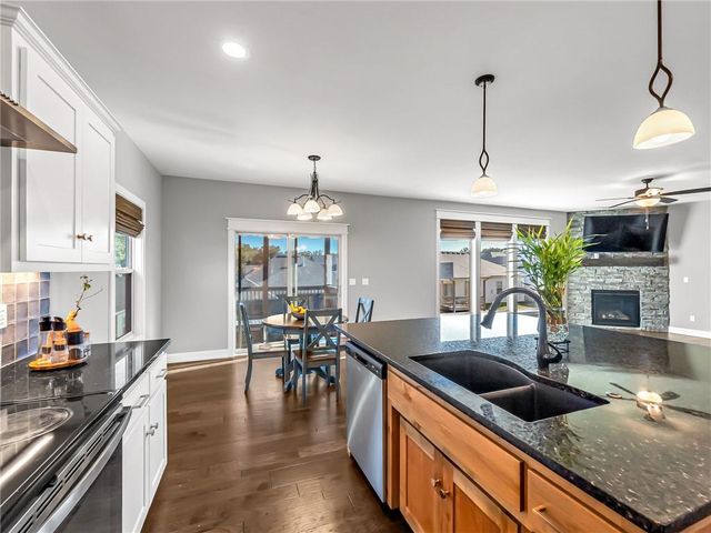 8615 NW 74th Terrace, Kansas City, MO 64152