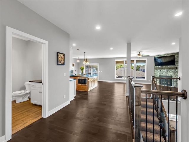 8615 NW 74th Terrace, Kansas City, MO 64152