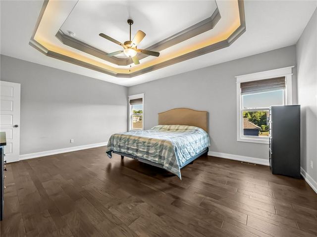 8615 NW 74th Terrace, Kansas City, MO 64152