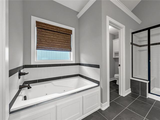 8615 NW 74th Terrace, Kansas City, MO 64152