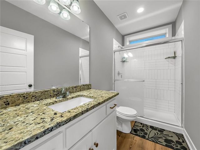 8615 NW 74th Terrace, Kansas City, MO 64152