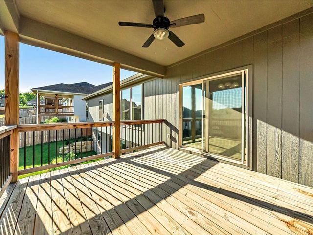 8615 NW 74th Terrace, Kansas City, MO 64152