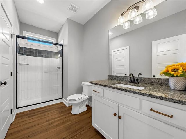 8615 NW 74th Terrace, Kansas City, MO 64152