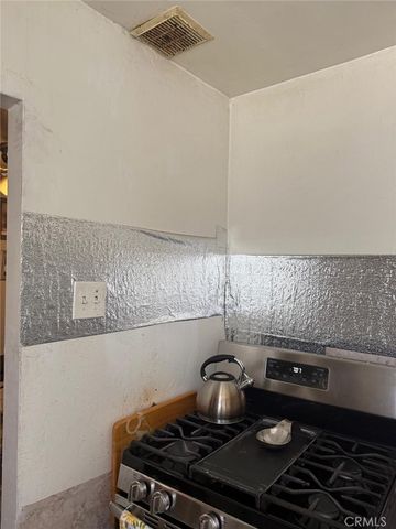 917 E 42nd Street, Los Angeles, CA 90011