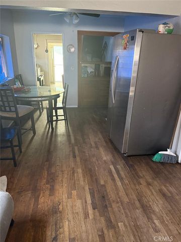 917 E 42nd Street, Los Angeles, CA 90011