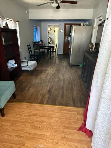 917 E 42nd Street, Los Angeles, CA 90011