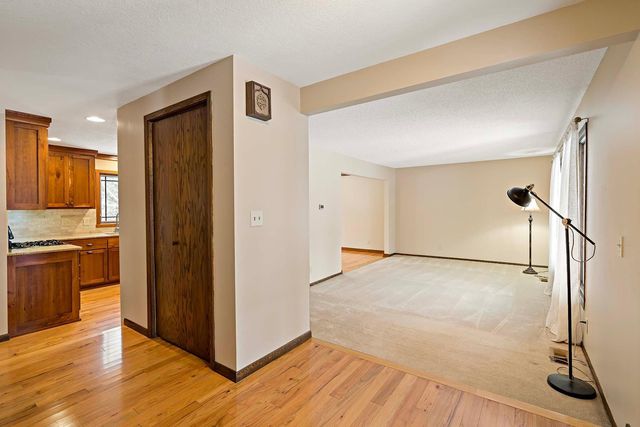 4354 Metcalf Drive, Eagan, MN 55122