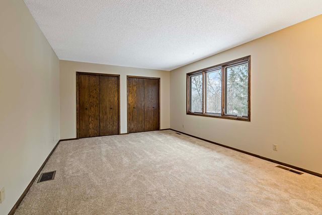 4354 Metcalf Drive, Eagan, MN 55122