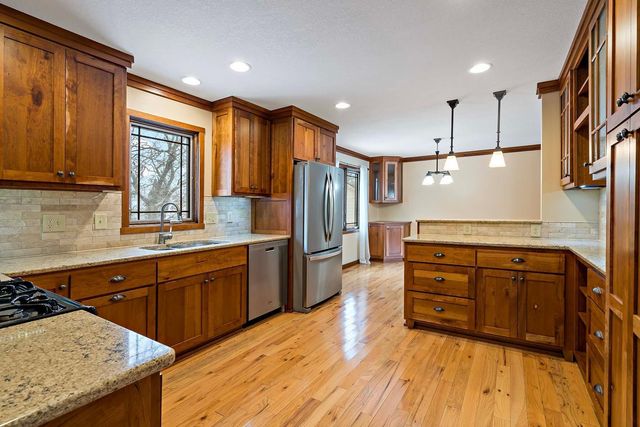 4354 Metcalf Drive, Eagan, MN 55122