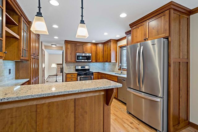 4354 Metcalf Drive, Eagan, MN 55122