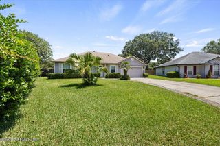 1793 CHANDELIER Circle W, Jacksonville, FL 32225