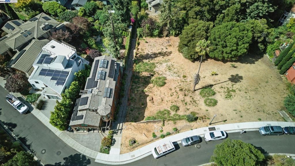 6185 Buena Vista Ave, Oakland, CA 94618