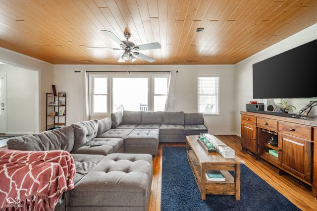 945 E Worthsville Road, Greenwood, IN 46143