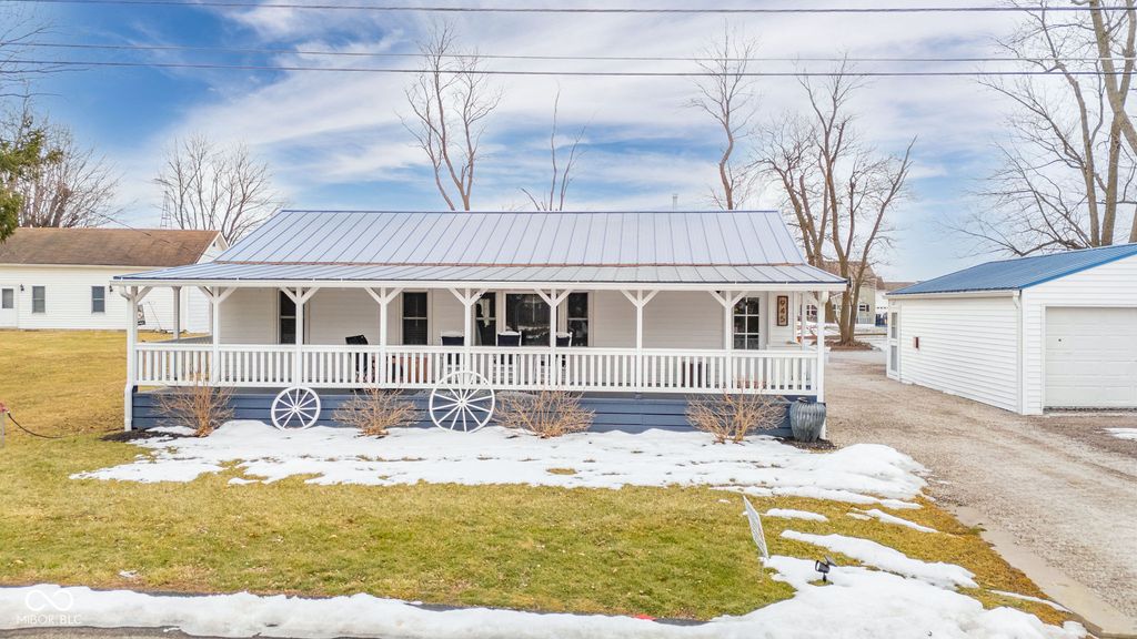 945 E Worthsville Road, Greenwood, IN 46143