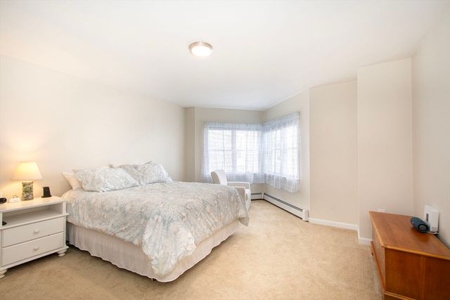 32 Commodore 32, Hull, MA 02045