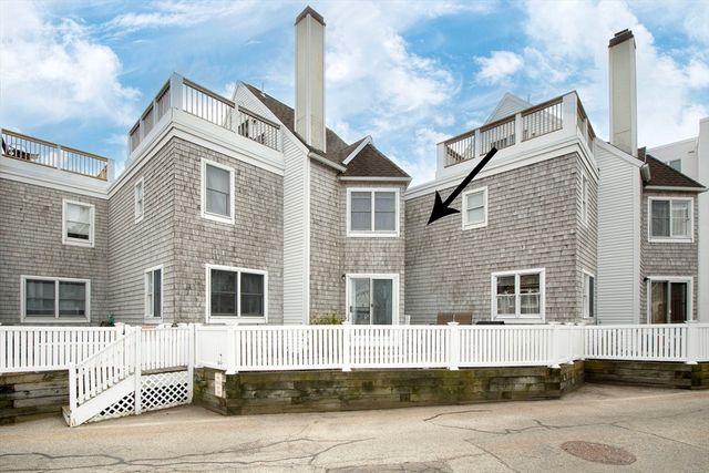 32 Commodore 32, Hull, MA 02045