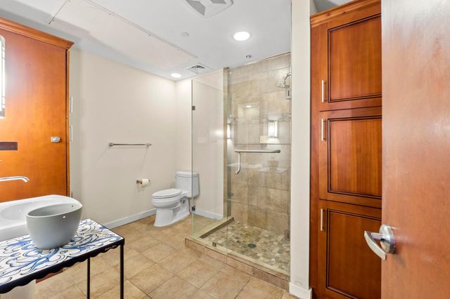 1812 West Ave 302, Austin, TX 78701