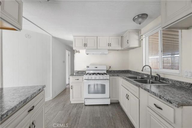 3300 15th West 219, Rosamond, CA 93560