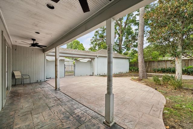 10018 Overbrook Lane, Houston, TX 77042
