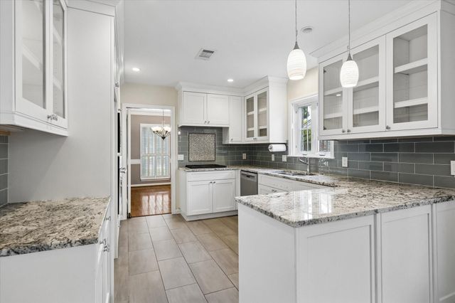 10018 Overbrook Lane, Houston, TX 77042