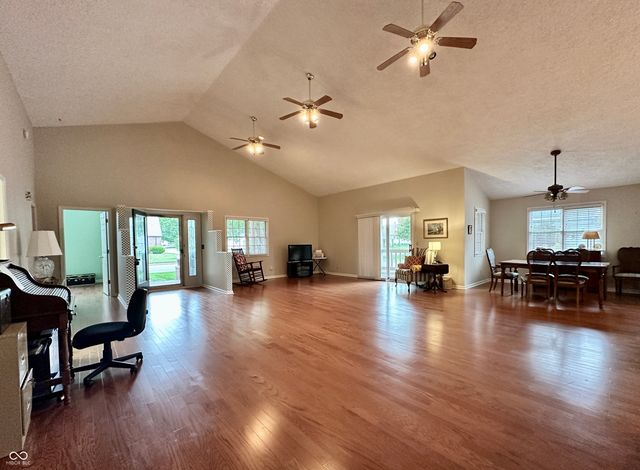 889 E Washington Street, Martinsville, IN 46151