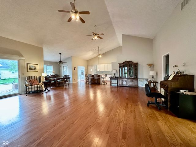 889 E Washington Street, Martinsville, IN 46151