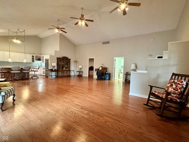 889 E Washington Street, Martinsville, IN 46151