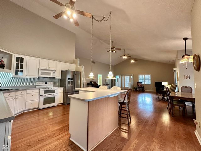 889 E Washington Street, Martinsville, IN 46151