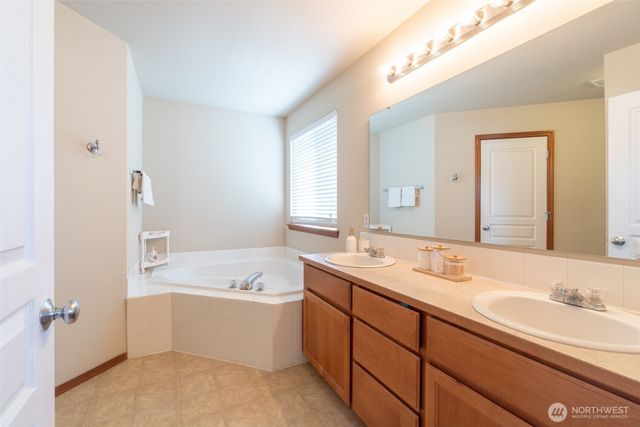 17804 15th Avenue E, Spanaway, WA 98387