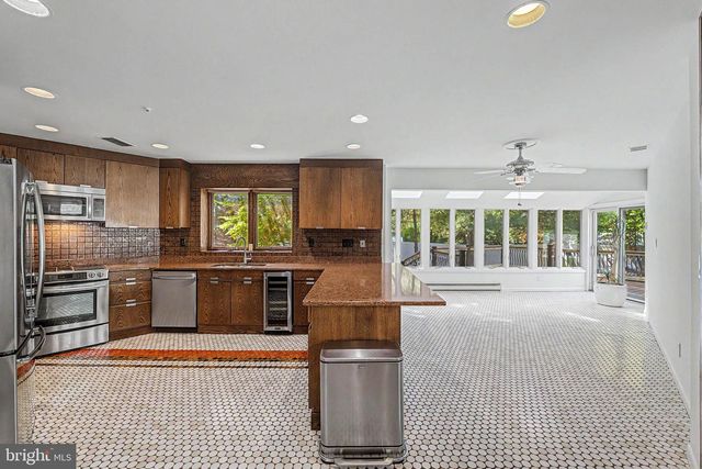 400 PLEASANT VALLEY AVE, Moorestown, NJ 08057