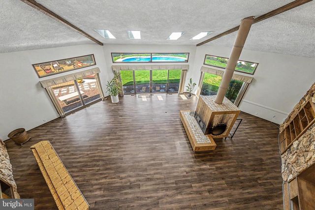 400 PLEASANT VALLEY AVE, Moorestown, NJ 08057