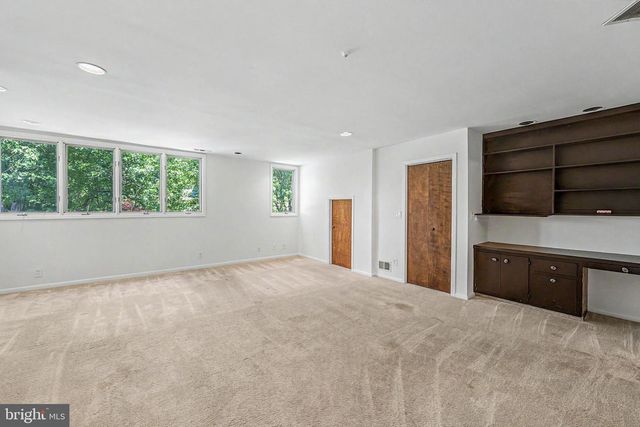 400 PLEASANT VALLEY AVE, Moorestown, NJ 08057