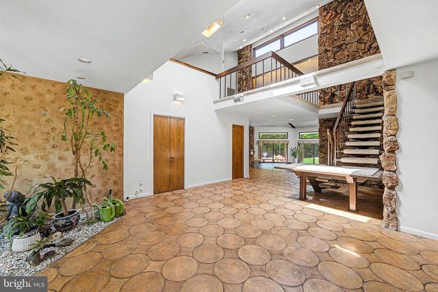 400 PLEASANT VALLEY AVE, Moorestown, NJ 08057