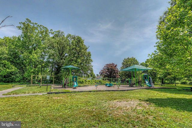 400 PLEASANT VALLEY AVE, Moorestown, NJ 08057