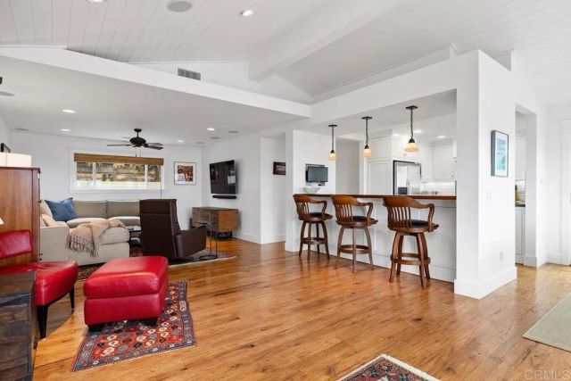 335 10th Street, Del Mar, CA 92014