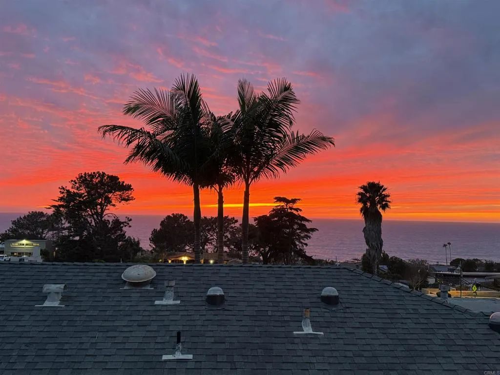 335 10th Street, Del Mar, CA 92014