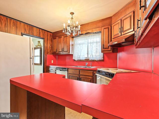 209 AUSTIN DR, Fairless Hills, PA 19030
