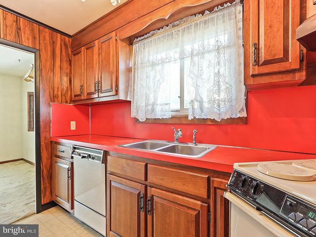 209 AUSTIN DR, Fairless Hills, PA 19030