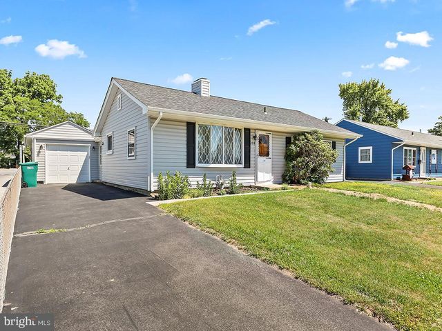 209 AUSTIN DR, Fairless Hills, PA 19030