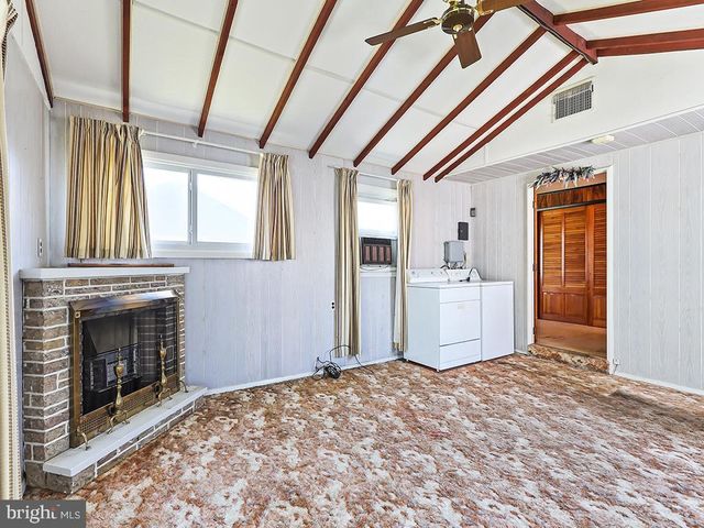 209 AUSTIN DR, Fairless Hills, PA 19030