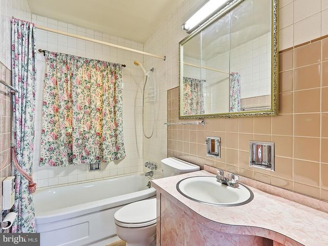 209 AUSTIN DR, Fairless Hills, PA 19030