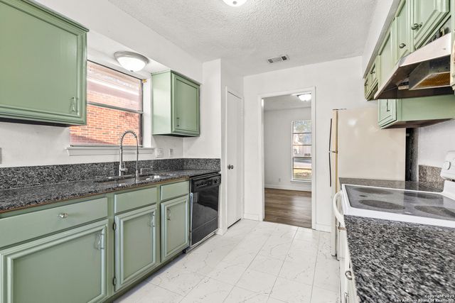 6411 Green Top, San Antonio, TX 78233