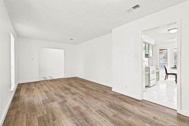 6411 Green Top, San Antonio, TX 78233