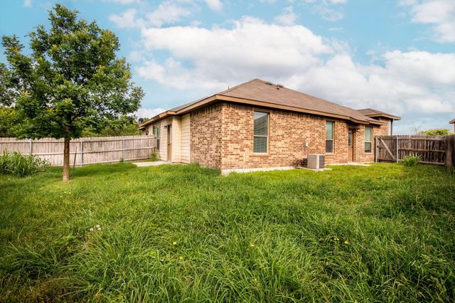586 Creekside CIR, New Braunfels, TX 78130