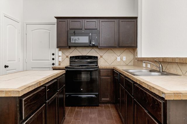 586 Creekside CIR, New Braunfels, TX 78130