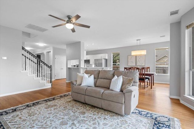10801 Beachmont LN, Austin, TX 78739